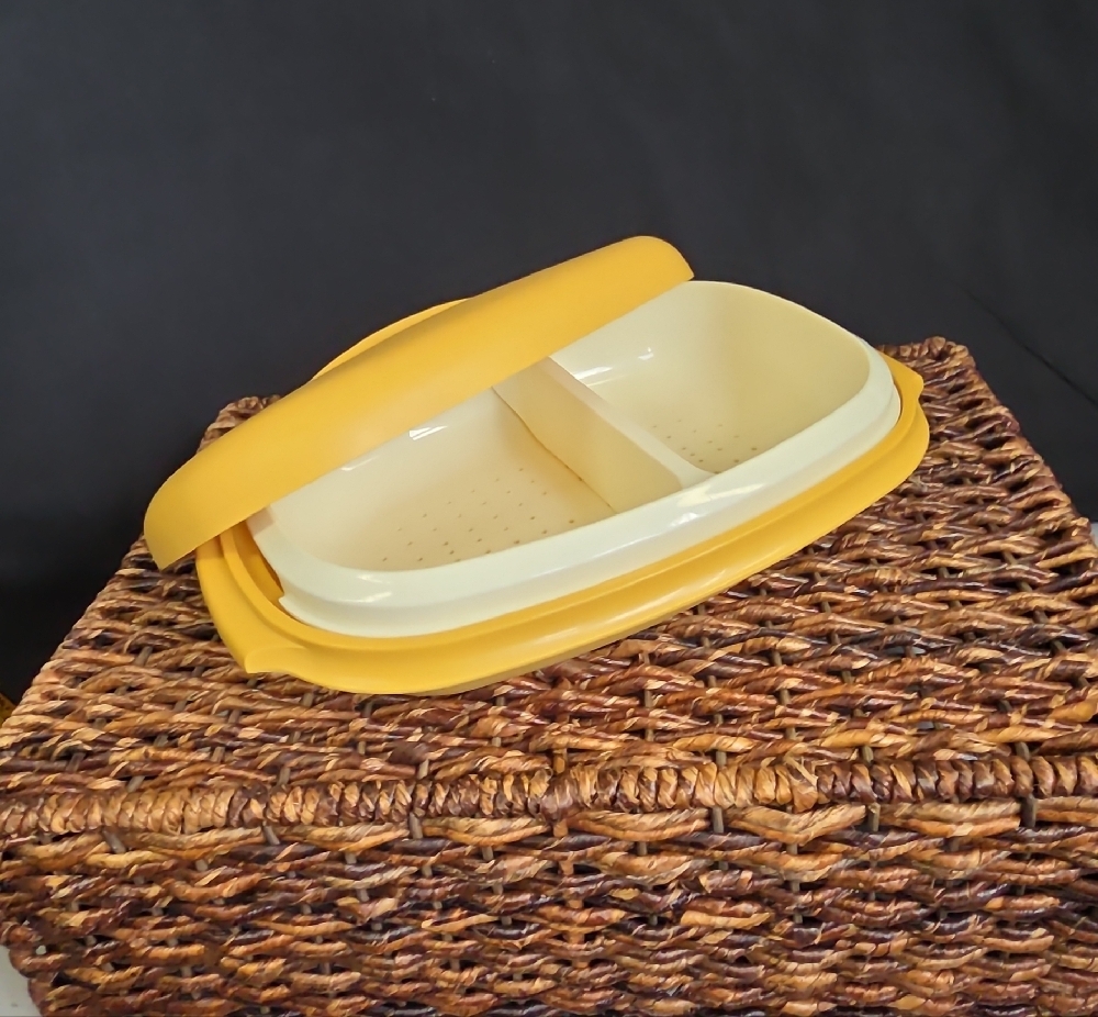 Vintage Tupperware #1273-4 Harvest Gold 4 Piece Vegetable/Rice Steamer Strainer
